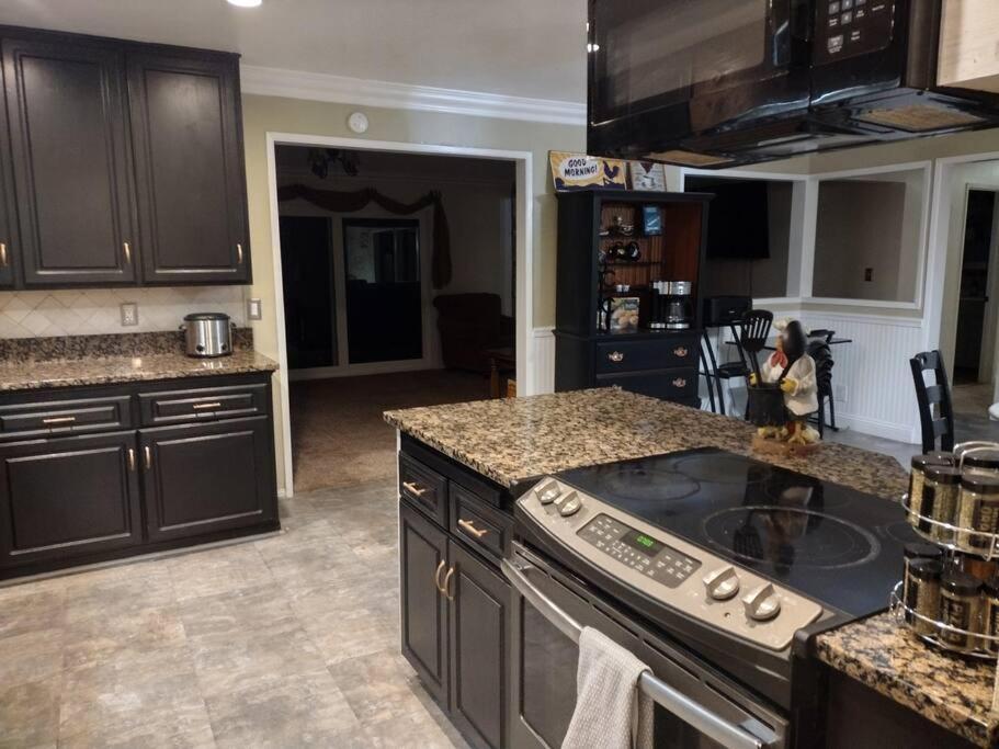 Peaceful & Cozy 3 Bedroom Ranch-Home W/Fireplace Hemet Kültér fotó